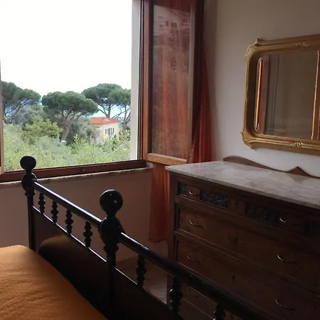 Maremonti Apartment